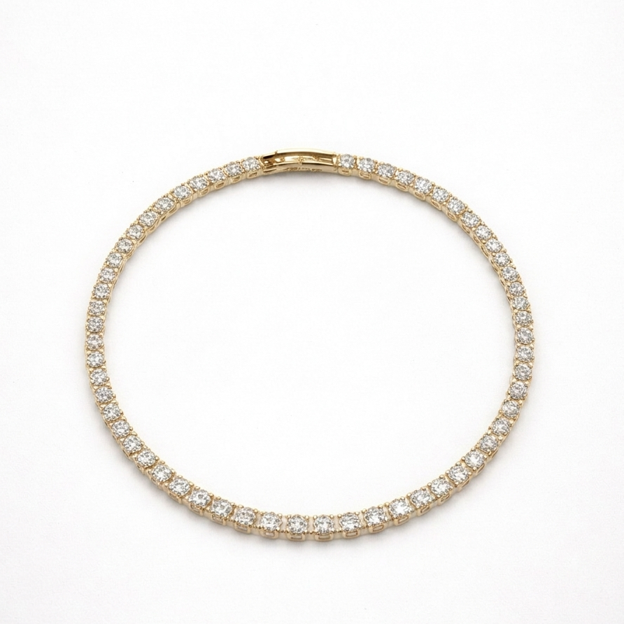 Elegant diamond tennis bracelet golden