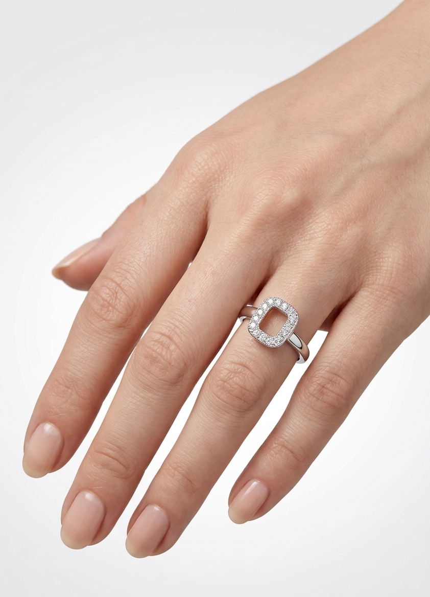 Elegant white gold diamond ring