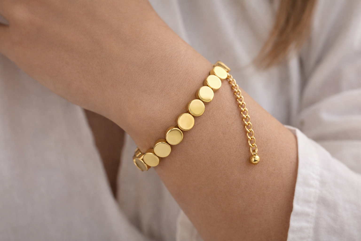 Shiny gold octagonal bracelet close-up