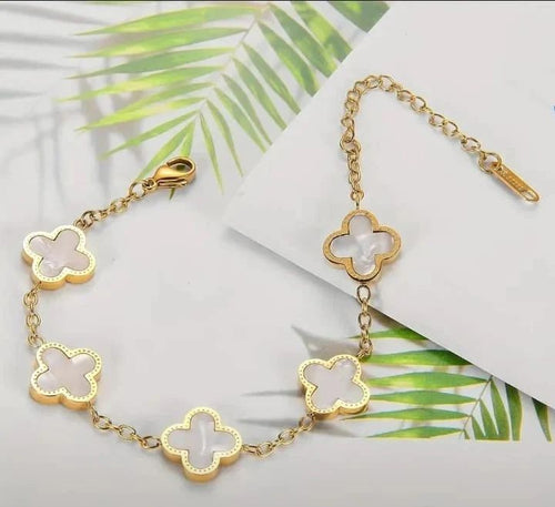 Clover Charm Bracelet (White)
